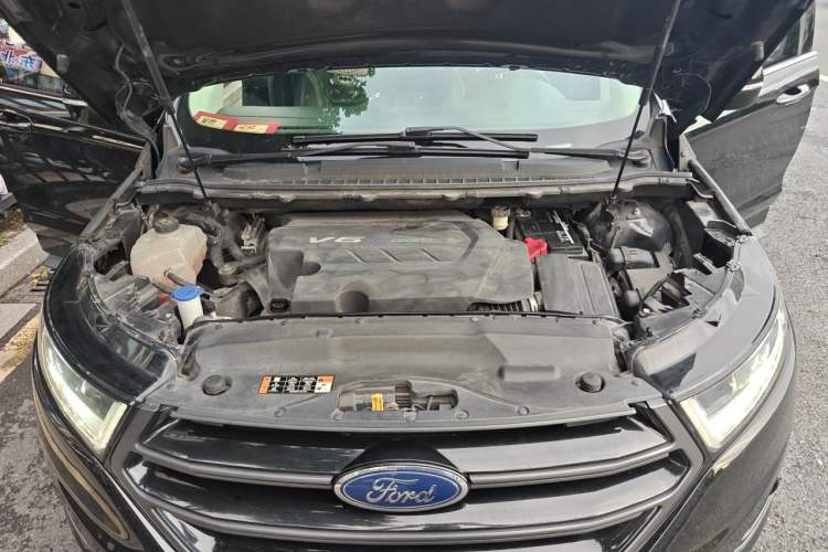 Used Ford Edge 2016 EcoBoost 330 V6 Four-Wheel Drive Sporty 7-Seater Engine Bay