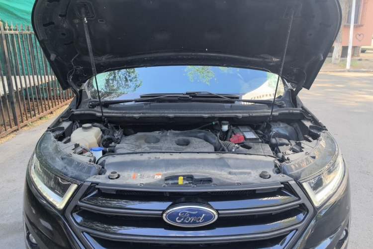 Used Ford Edge 2016 EcoBoost 245 Two-Wheel-Drive Titanium 7-Seater Engine Bay