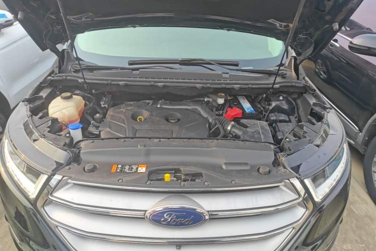 Used Ford Edge 2016 EcoBoost 245 Two-Wheel-Drive Titanium 7-Seater Engine Bay
