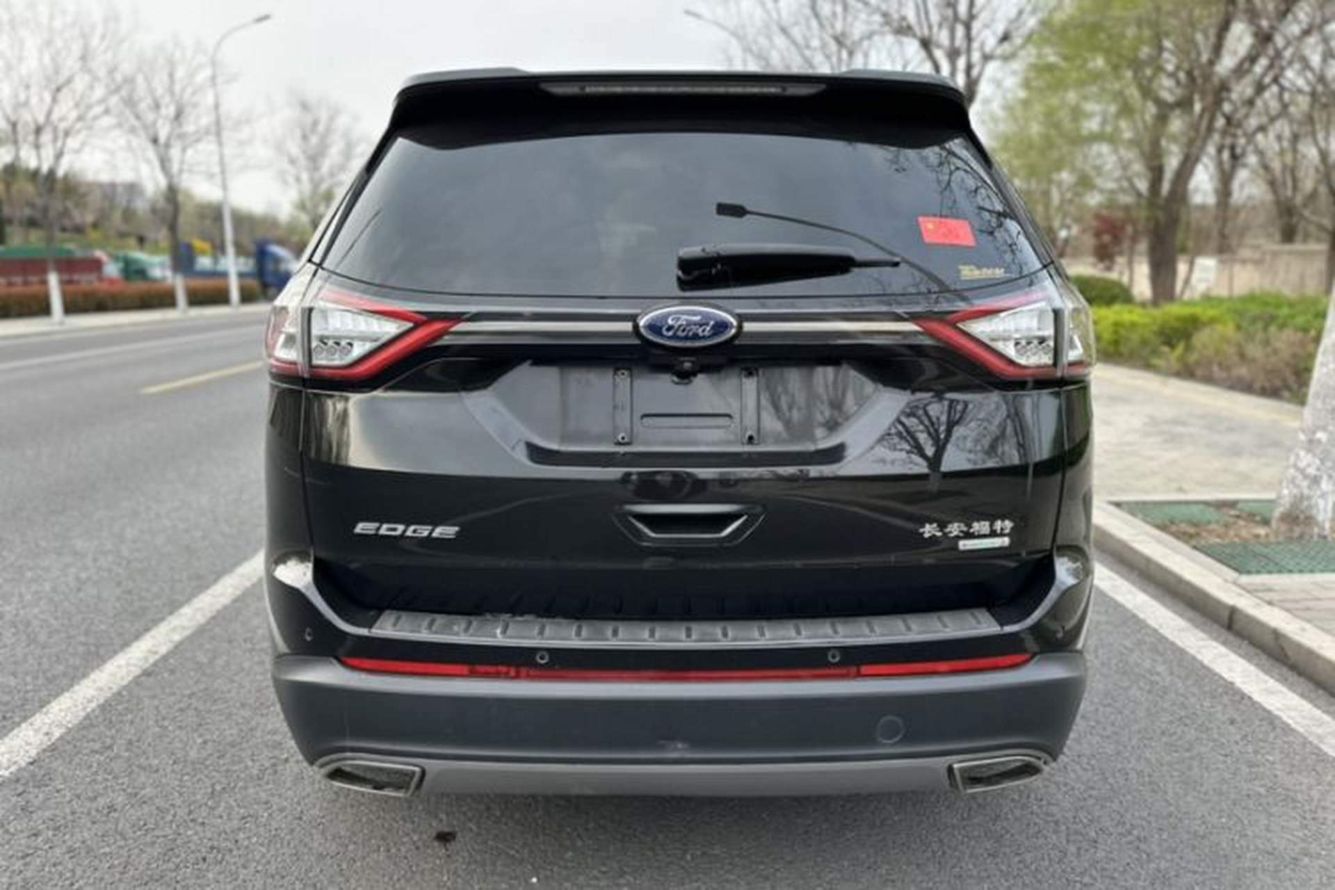 Used Ford Edge 2016 EcoBoost 245 Two-Wheel-Drive Platinum Edition 7-Seater Exterior 1