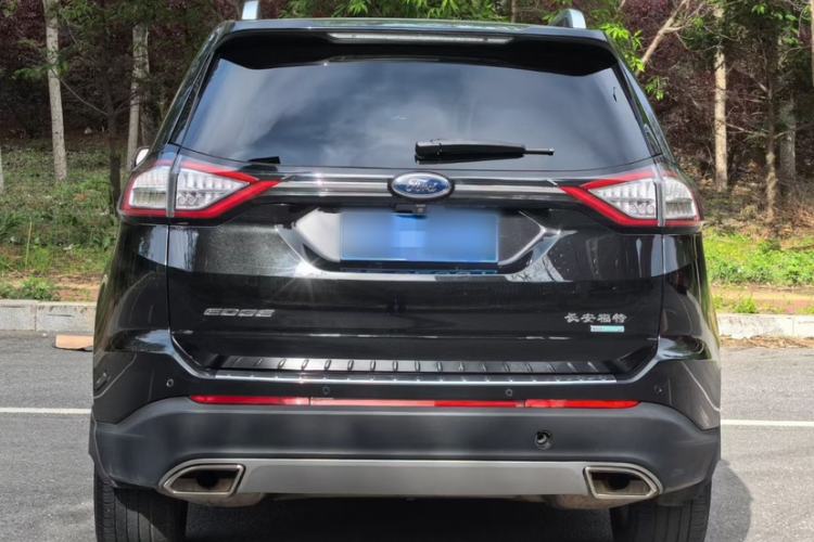 Used Ford Edge 2016 EcoBoost 245 Two-Wheel-Drive Titanium 7-Seater Exterior 1