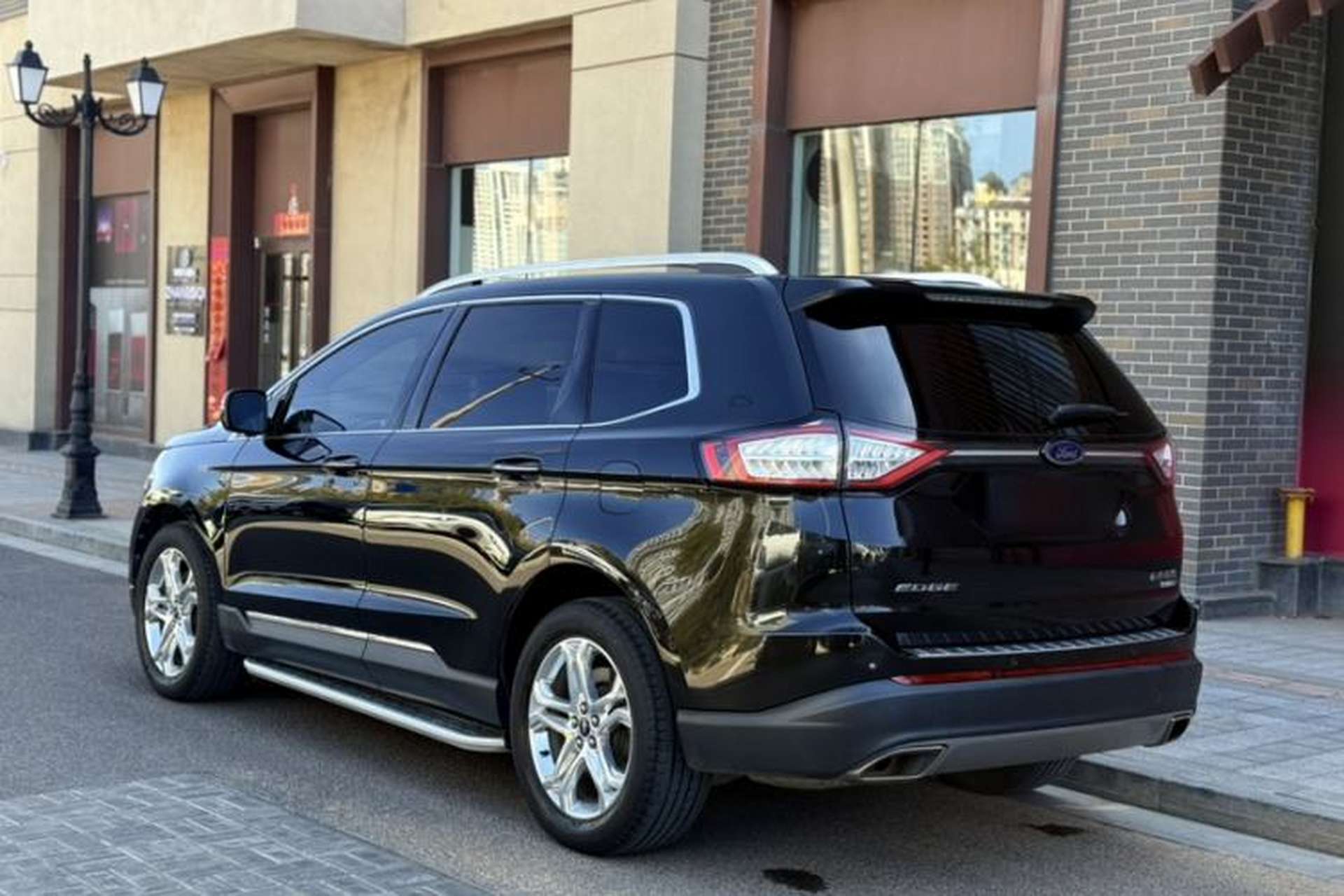 Used Ford Edge 2016 EcoBoost 245 Four-Wheel Drive Titanium Edition 7-Seater Exterior 3