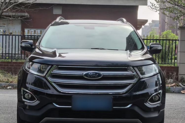 Used Ford Edge 2016 EcoBoost 245 Two-Wheel-Drive Titanium 7-Seater Exterior 4