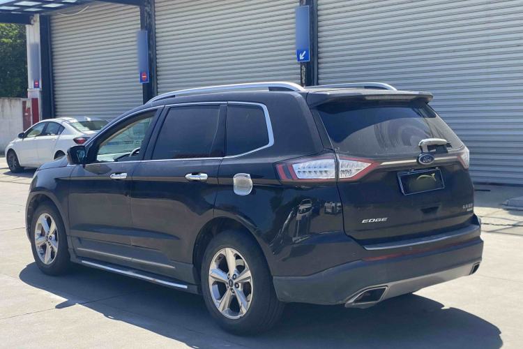 Used Ford Edge 2016 EcoBoost 245 Two-Wheel-Drive Titanium 5-Seater Exterior 4