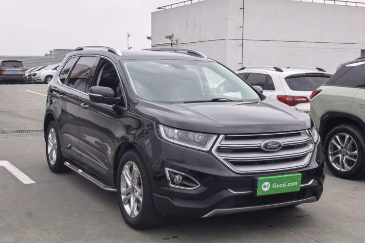 Used Ford Edge 2016 EcoBoost 245 Two-Wheel-Drive Titanium 7-Seater Exterior 4