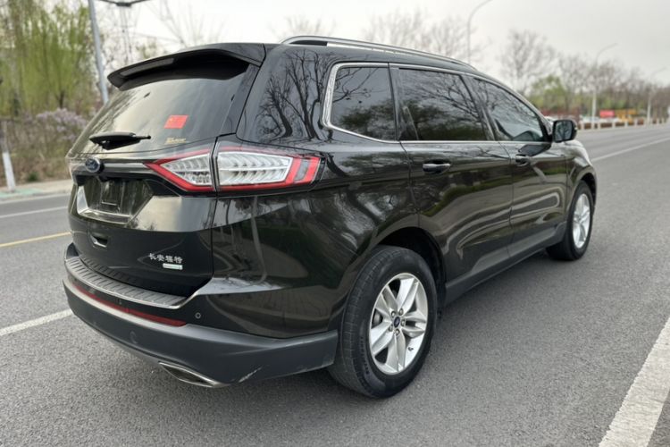 Used Ford Edge 2016 EcoBoost 245 Two-Wheel-Drive Platinum Edition 7-Seater Exterior 6