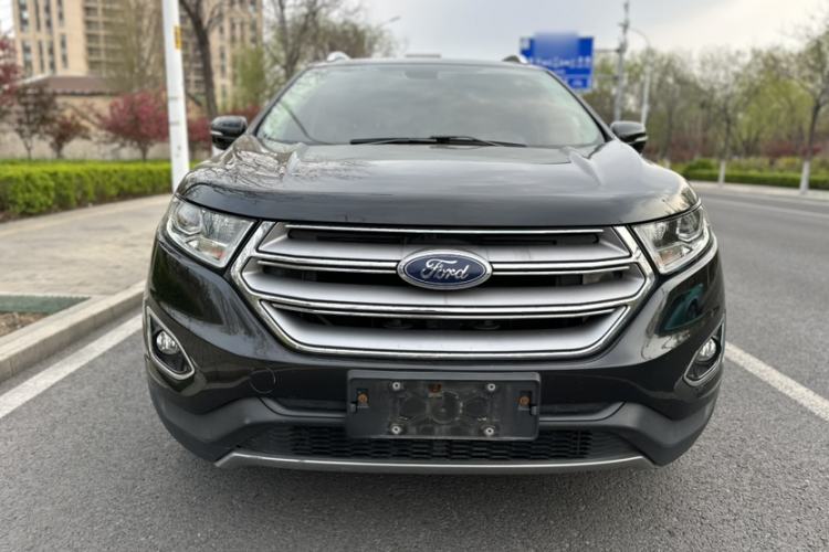Used Ford Edge 2016 EcoBoost 245 Two-Wheel-Drive Platinum Edition 7-Seater Exterior 7