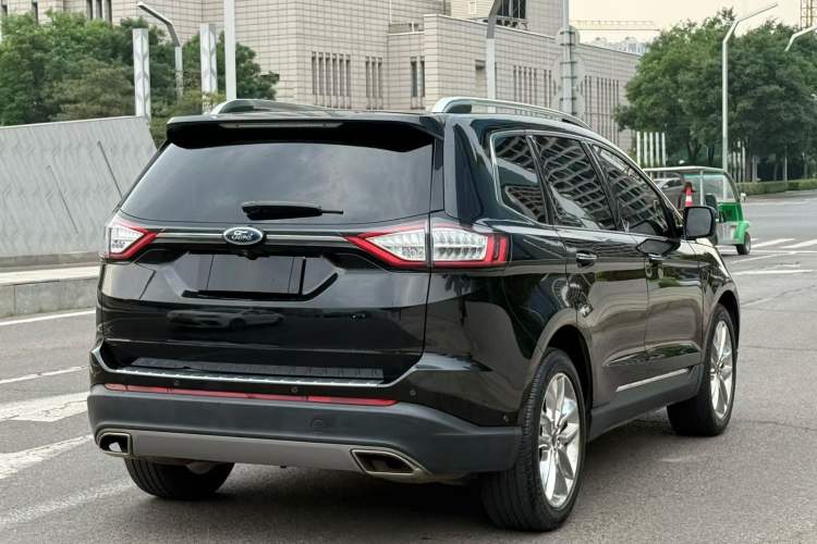 Used Ford Edge 2016 EcoBoost 245 Four-Wheel Drive Titanium 7-Seater Exterior 8