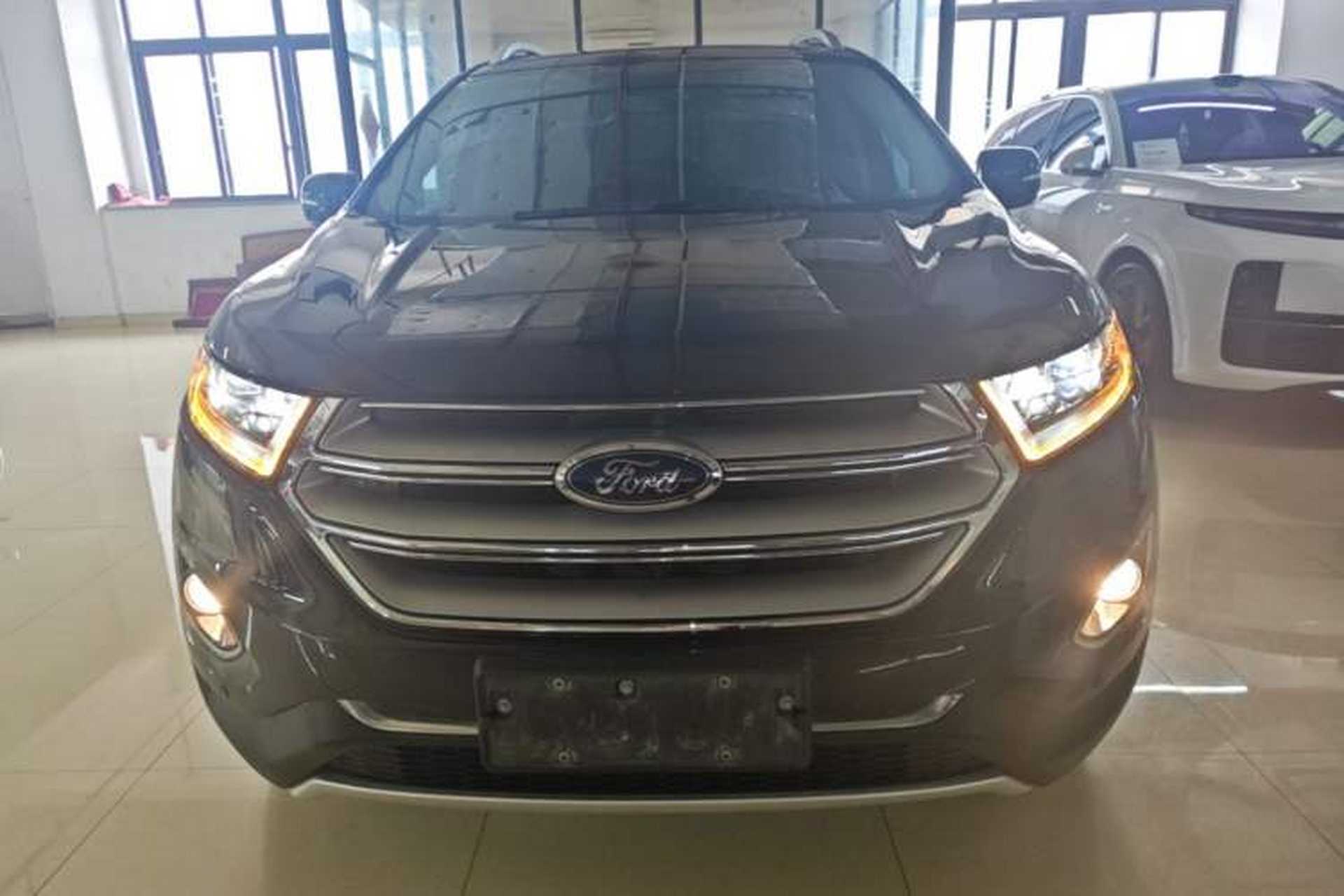 Used Ford Edge 2016 EcoBoost 245 Two-Wheel-Drive Titanium 7-Seater Front