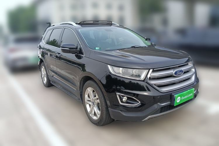 Used Ford Edge 2016 EcoBoost 245 Two-Wheel-Drive Titanium 7-Seater Front Right 45 Deg
