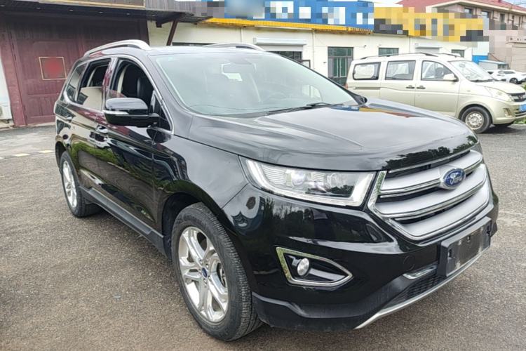 Used Ford Edge 2016 EcoBoost 245 Two-Wheel-Drive Titanium 7-Seater Front Right 45 Deg