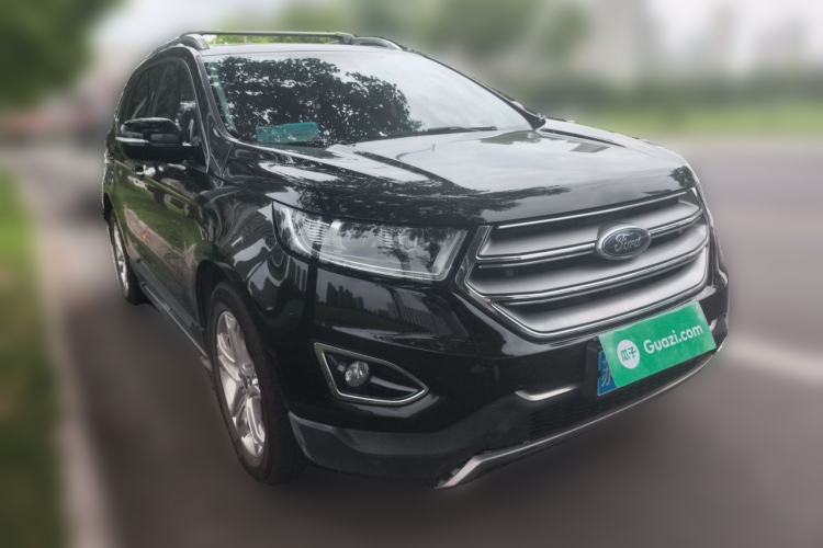 Used Ford Edge 2016 EcoBoost 245 Two-Wheel-Drive Titanium 7-Seater Front Right 45 Deg