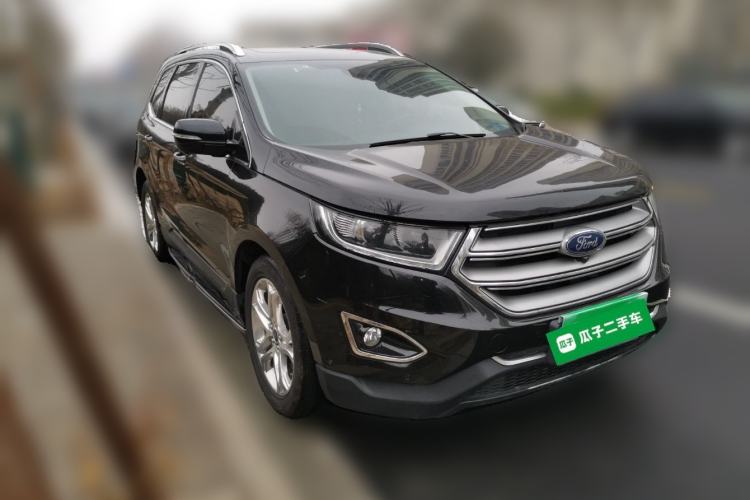 Used Ford Edge 2016 EcoBoost 245 Two-Wheel-Drive Titanium 7-Seater Front Right 45 Deg