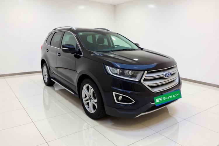 Used Ford Edge 2016 EcoBoost 245 Two-Wheel-Drive Titanium 7-Seater Front Right 45 Deg
