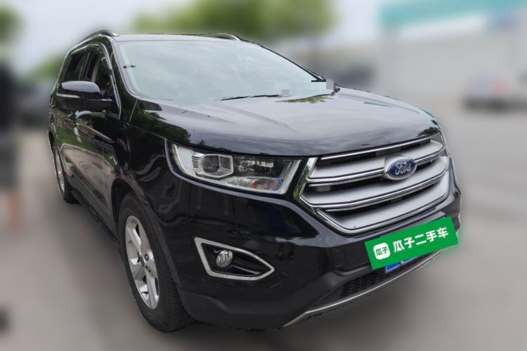 Used Ford Edge 2016 EcoBoost 245 Two-Wheel-Drive Titanium 5-Seater Front Right 45 Deg