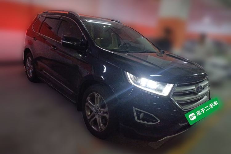 Used Ford Edge 2016 EcoBoost 245 Two-Wheel-Drive Titanium 7-Seater Front Right 45 Deg
