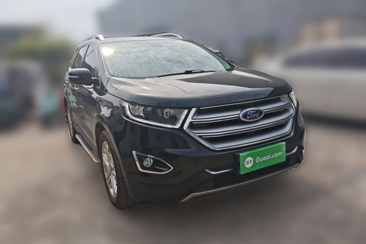 Used Ford Edge 2016 EcoBoost 245 Two-Wheel-Drive Titanium 7-Seater Front Right 45 Deg