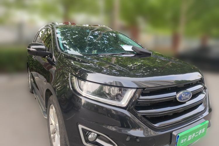 Used Ford Edge 2016 EcoBoost 245 Two-Wheel-Drive Titanium 7-Seater Front Right 45 Deg