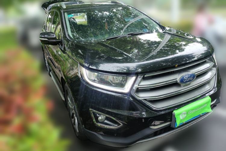 Used Ford Edge 2016 EcoBoost 330 V6 Four-Wheel-Drive Flagship Model with 7 Seats Front Right 45 Deg