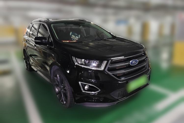 Used Ford Edge 2016 EcoBoost 330 V6 Four-Wheel Drive Sporty 7-Seater Front Right 45 Deg