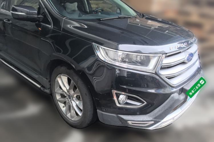 Used Ford Edge 2016 EcoBoost 245 Four-Wheel Drive Titanium 7-Seater Front Right 45 Deg