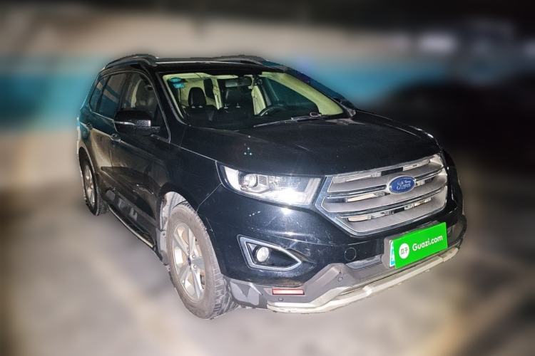 Used Ford Edge 2016 EcoBoost 245 Two-Wheel-Drive Titanium 5-Seater Front Right 45 Deg