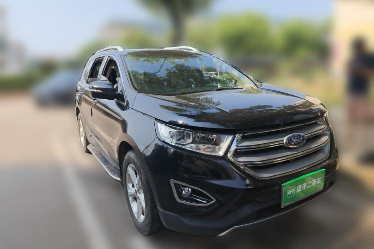 Used Ford Edge 2016 EcoBoost 245 Two-Wheel-Drive Titanium 5-Seater Front Right 45 Deg