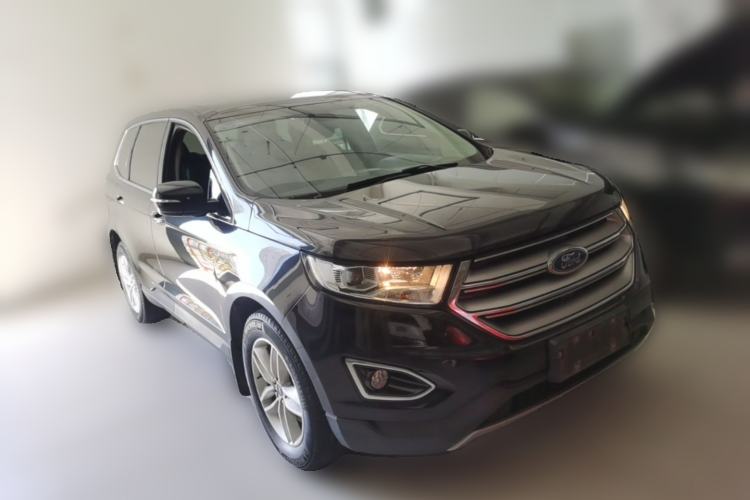 Used Ford Edge 2016 EcoBoost 245 Two-Wheel-Drive Platinum Edition 7-Seater Front Right 45 Deg