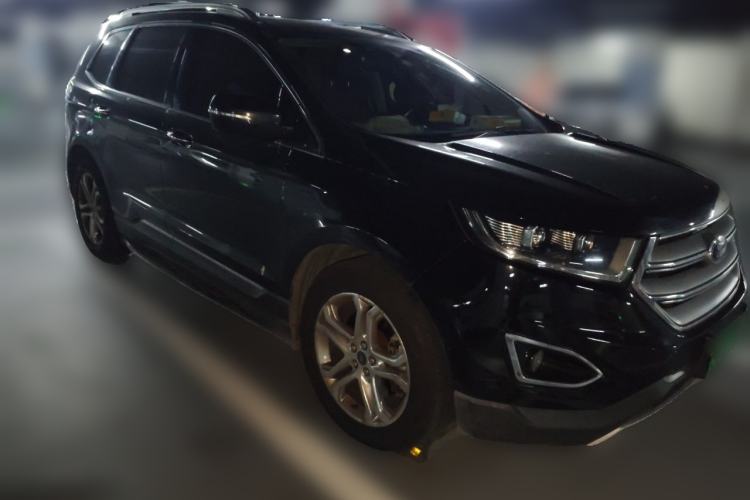Used Ford Edge 2016 EcoBoost 245 Two-Wheel-Drive Titanium 7-Seater Front Right 45 Deg
