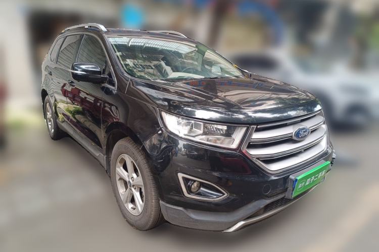 Used Ford Edge 2016 EcoBoost 245 Two-Wheel-Drive Titanium 5-Seater Front Right 45 Deg