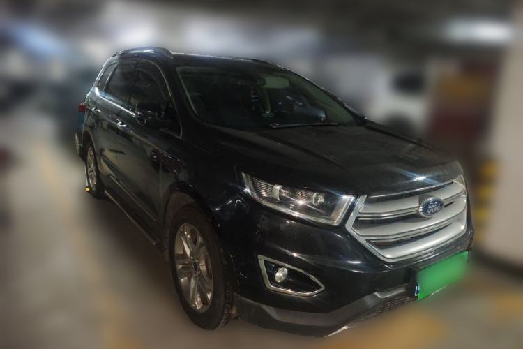 Used Ford Edge 2016 EcoBoost 245 Two-Wheel-Drive Titanium 7-Seater Front Right 45 Deg