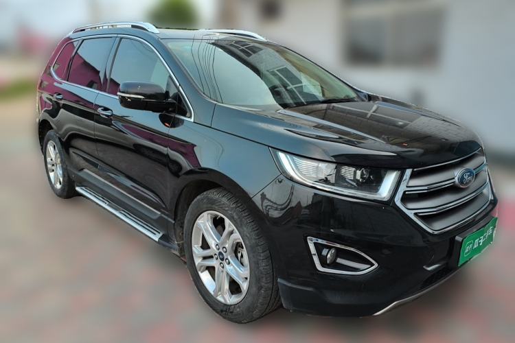 Used Ford Edge 2016 EcoBoost 245 Two-Wheel-Drive Titanium 7-Seater Front Right 45 Deg