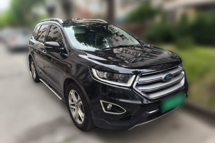 Used Ford Edge 2016 EcoBoost 245 Two-Wheel-Drive Titanium 7-Seater Front Right 45 Deg