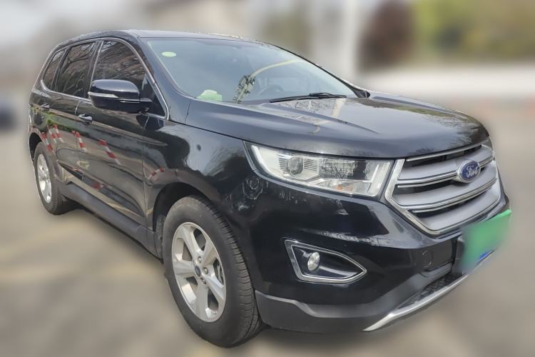 Used Ford Edge 2016 EcoBoost 245 Two-Wheel-Drive Titanium 5-Seater Front Right 45 Deg