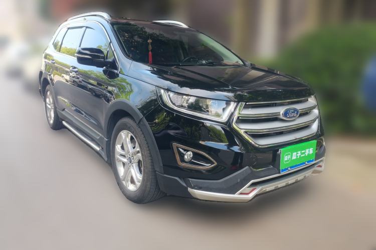 Used Ford Edge 2016 EcoBoost 245 Two-Wheel-Drive Titanium 7-Seater Front Right 45 Deg