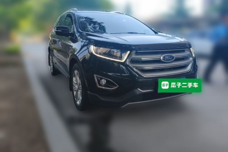 Used Ford Edge 2016 EcoBoost 245 Two-Wheel-Drive Titanium 7-Seater Front Right 45 Deg