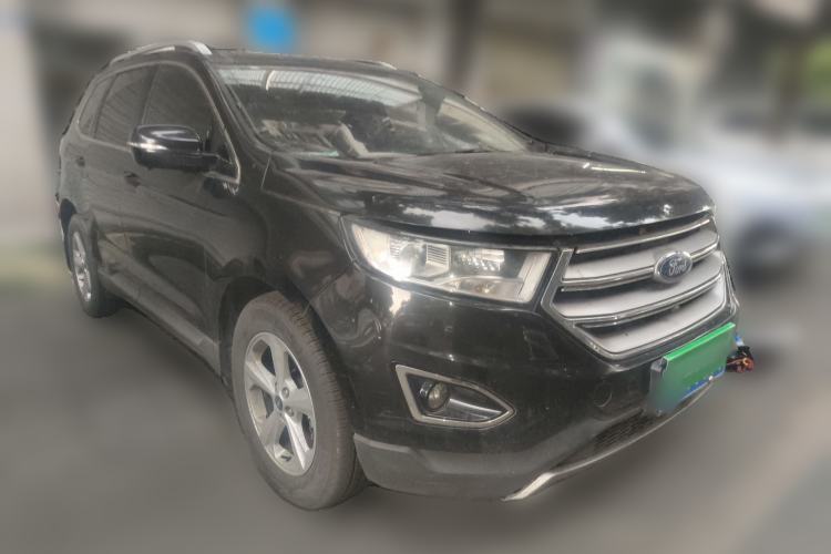 Used Ford Edge 2016 EcoBoost 245 Two-Wheel-Drive Titanium 5-Seater Front Right 45 Deg