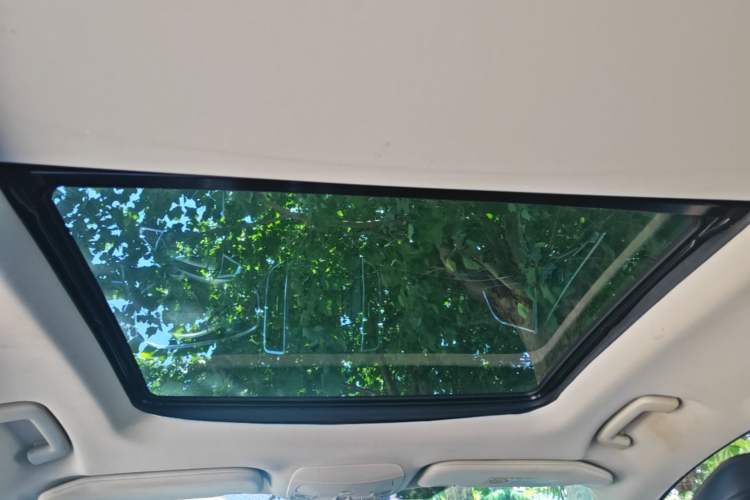 Used Ford Edge 2016 EcoBoost 245 Four-Wheel Drive Titanium Edition 7-Seater Headliner