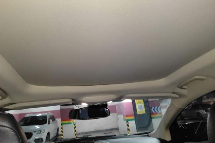 Used Ford Edge 2016 EcoBoost 245 Four-Wheel Drive Titanium 7-Seater Headliner