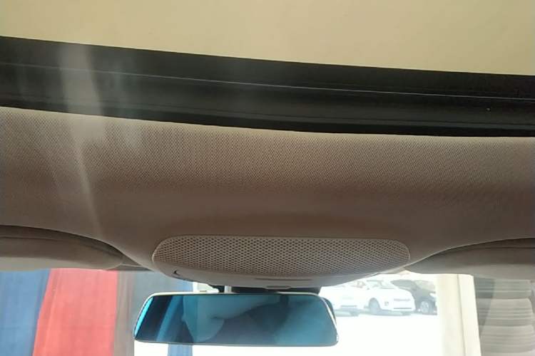 Used Ford Edge 2016 EcoBoost 245 Two-Wheel-Drive Titanium 7-Seater Headliner
