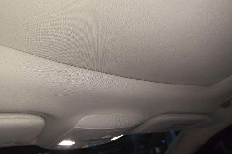 Used Ford Edge 2016 EcoBoost 245 Four-Wheel Drive Titanium 7-Seater Headliner