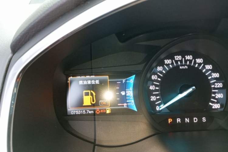 Used Ford Edge 2016 EcoBoost 245 Two-Wheel-Drive Titanium 7-Seater Instrument Cluster