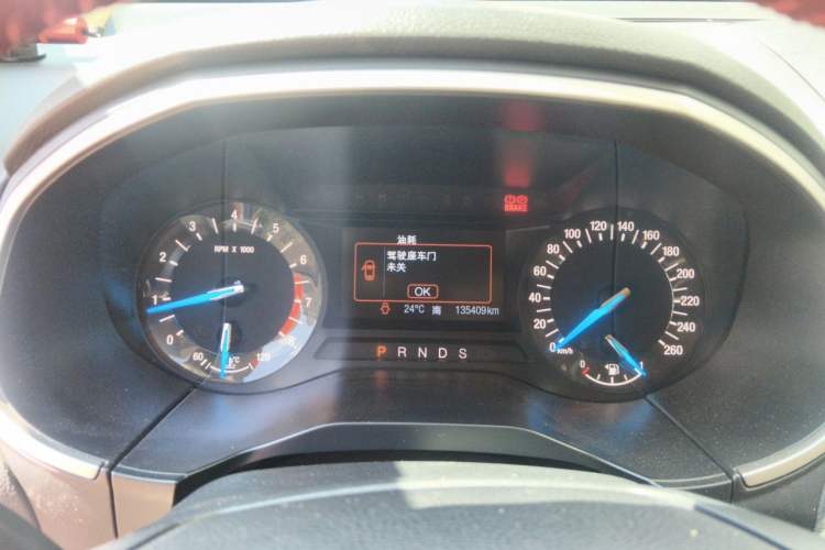 Used Ford Edge 2016 EcoBoost 245 Two-Wheel-Drive Titanium 5-Seater Instrument Cluster