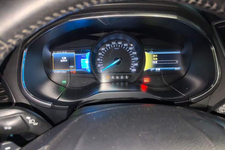 Used Ford Edge 2016 EcoBoost 245 Four-Wheel Drive Titanium Edition 7-Seater Instrument Cluster