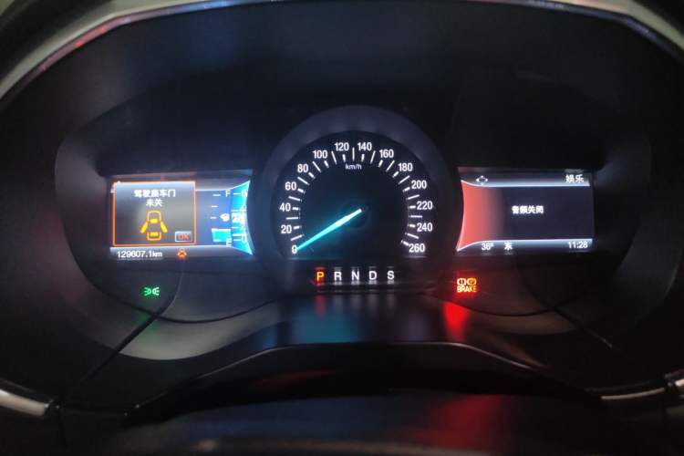 Used Ford Edge 2016 EcoBoost 245 Two-Wheel-Drive Titanium 7-Seater Instrument Cluster