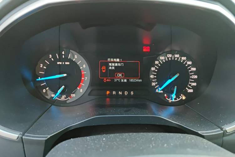 Used Ford Edge 2016 EcoBoost 245 Two-Wheel-Drive Titanium 5-Seater Instrument Cluster