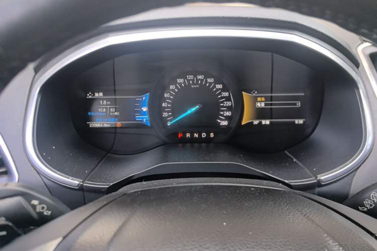 Used Ford Edge 2016 EcoBoost 245 Two-Wheel-Drive Titanium 7-Seater Instrument Cluster
