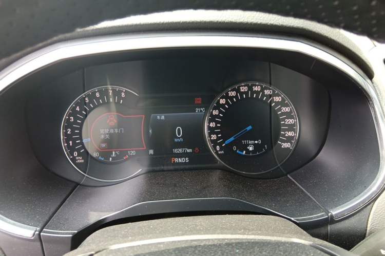 Used Ford Edge 2016 EcoBoost 245 Four-Wheel Drive Titanium 7-Seater Instrument Cluster