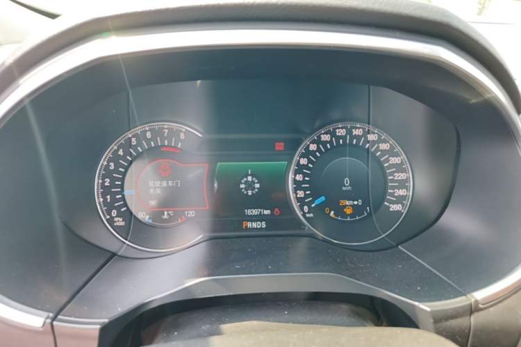 Used Ford Edge 2016 EcoBoost 245 Four-Wheel Drive Titanium 7-Seater Instrument Cluster