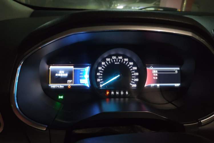 Used Ford Edge 2016 EcoBoost 245 Four-Wheel Drive Titanium Edition 7-Seater Instrument Cluster